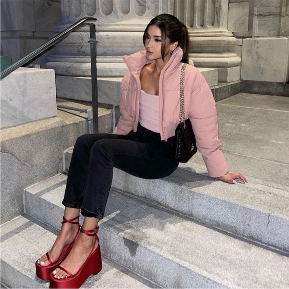 Zara pink cropped puffer jacket BLOGGERS FAVORITE!!!!! - Picture 1 of 16